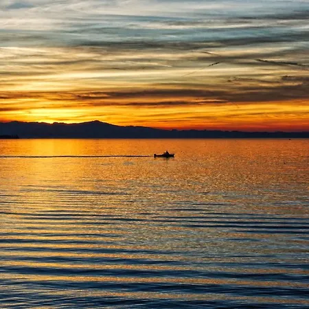 Ferien-apartment Auenwald - Mit Priv Strandzugang Daire Friedrichshafen